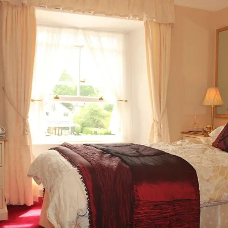 Tarn Hows Konukevi 4*